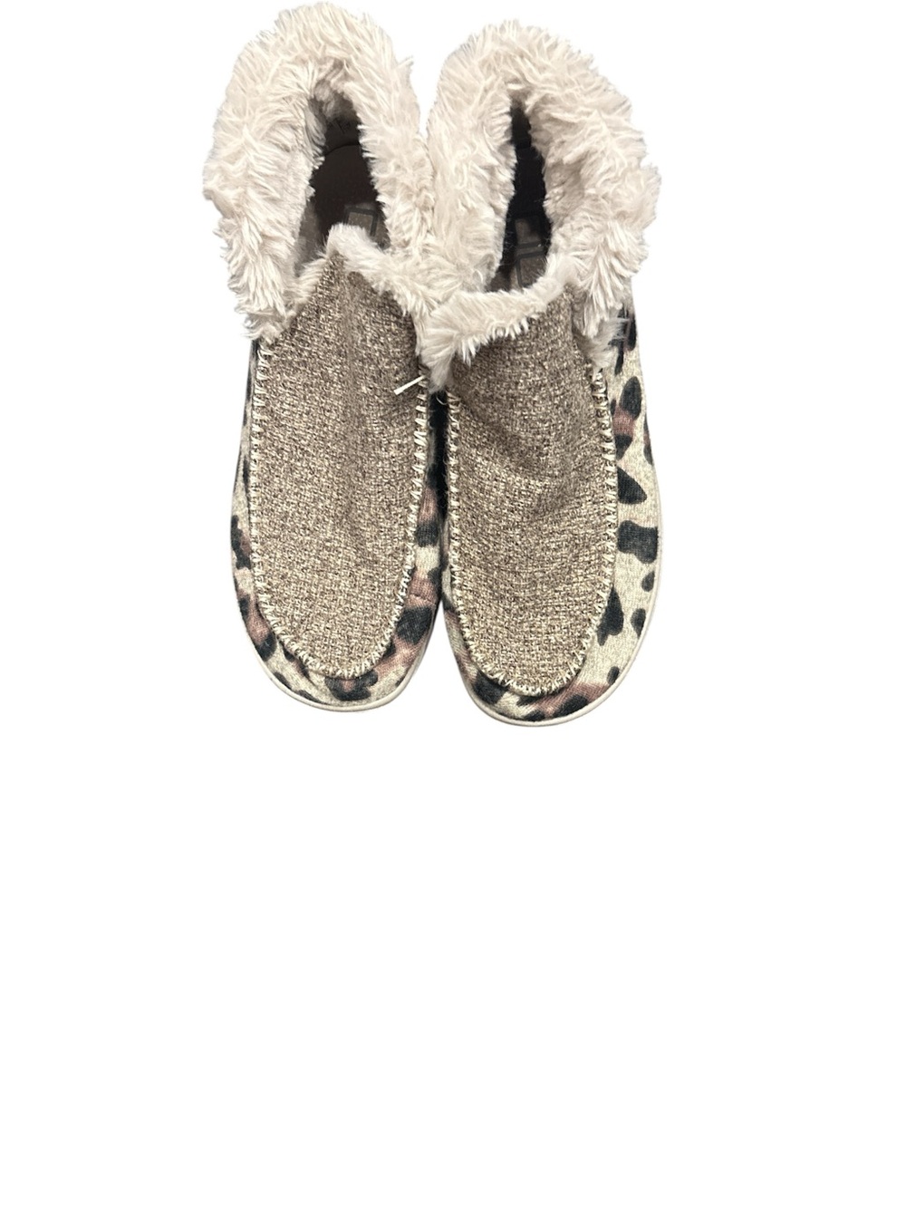 Women’s Cozy Faux-Fur Lined Slip-On Shoes in Beige Leopard